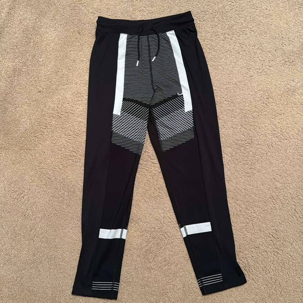 Nike black and white dri fit pro leggings